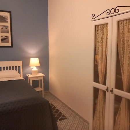 Вилла Door Nine -Townhouse With Harbour Views Флориана Экстерьер фото